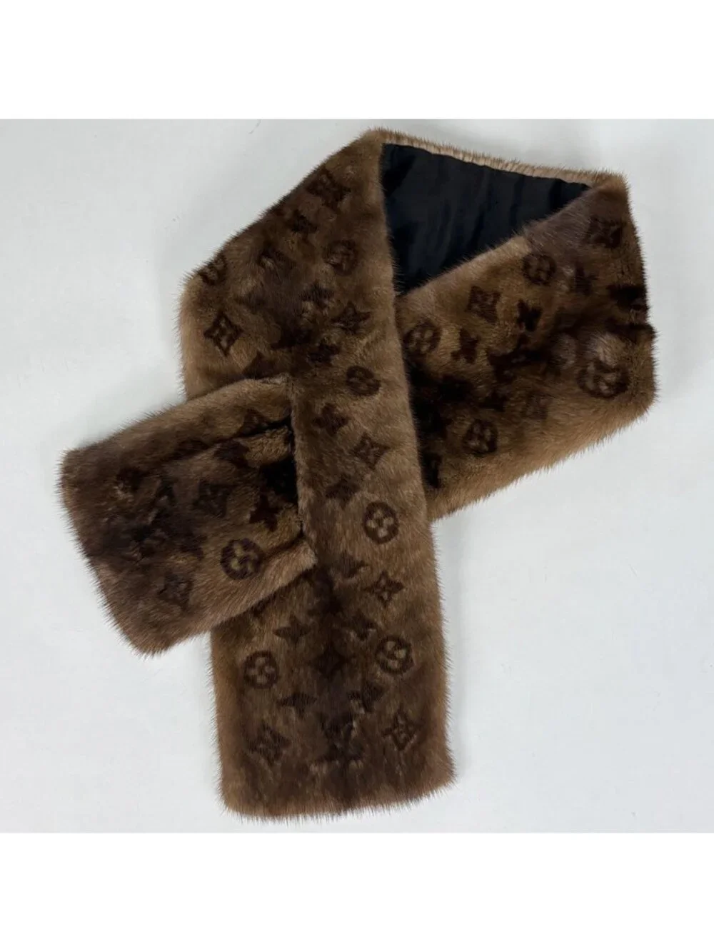 Louis Vuitton Echarpe Logo Scarf Monogram Mink Silk Brown - Picture 3 of 6